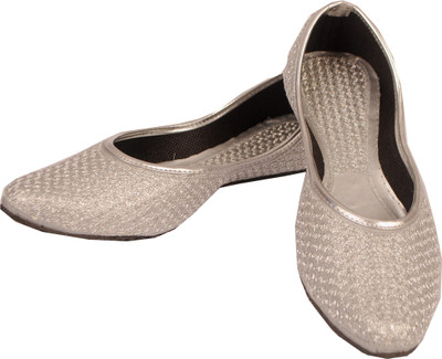 

Goyal Silver Kadai Jutis For Women(Silver)