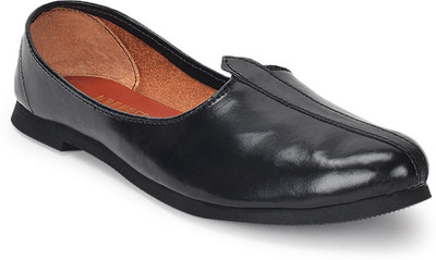 

Paduki Ethnic Mojaris For Men(Black