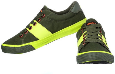 

Sparx SM-215 Casual Shoes For Men(Olive), Oliveflourscentgreen