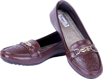 

Goyal Brown Leather Bellies For Women(Brown)