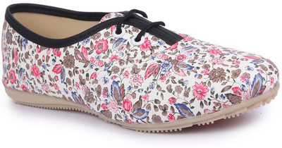 

Sindhi Footwear Bellies Bellies For Women(Black