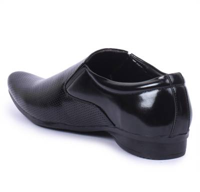 Baaj Slip On