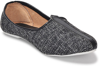 

Paduki Ethnic Jutis For Men(Black