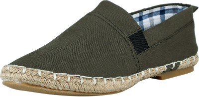 

Zobello Casuals For Men(Olive), Solid olive