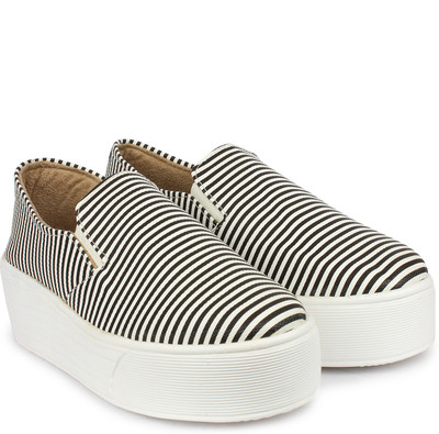 

Do Bhai Slip On Sneakers For Women(Black, White