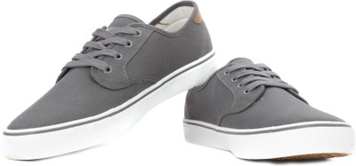

Fila NACIO Canvas Shoes For Men(Grey, Dk gry/cam/lim