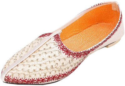 

Footrendz Thread Work Jutis For Men(White, Maroon