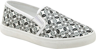 

Bruno Manetti Casuals For Women(Black