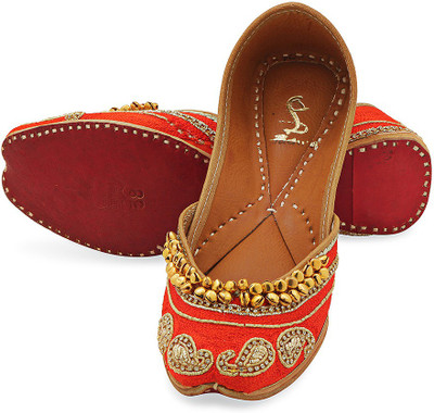 

Paduki Ethnic Footwear Jutis For Women(Orange
