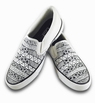 

F-Gali The bold n black slip-on shoes Canvas Shoes For Women(Multicolor