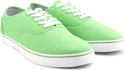 

United Colors of Benetton Men Sneakers For Men(Green, 905
