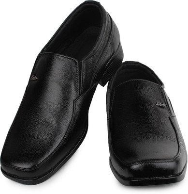 

Shoetopia Slip On Shoes For Men(Black)