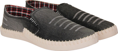 

AMG Canvas Loafers For Men(White, Black, Wht::black