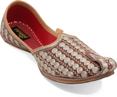 

Paduki Ethnic Footwear Mojaris For Men(Brown, Multicolor