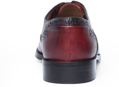 Brune Lace Up
