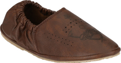 

Turismo Boys, Brown