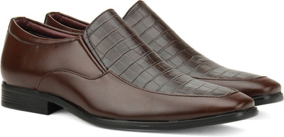 

Bata ROCH SLIPON Lace Up shoes For Men(Brown