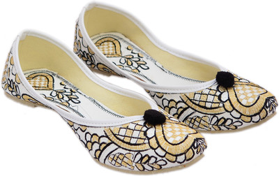 

Myra Beautiful work Jutis For Women(Black, Gold)