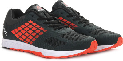 

REEBOK QUANTUM TR Training Shoes For Men(Grey, Gravel/atomic red/wht/blk