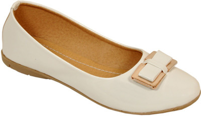 

Bare Soles Diva Bellies For Women(White