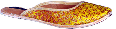 

Paavdi Jutis For Women(Yellow, Dark yellow