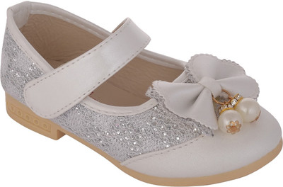 

Glinchy Girls, White