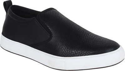 

Knicks Casuals For Men(Black