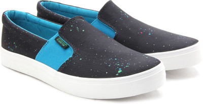 

United Colors of Benetton Men Loafers For Men(Black, Blue, 902
