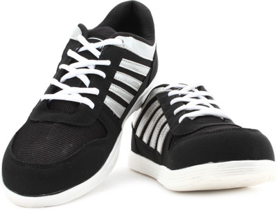 

Terravulc Men Running Shoes For Men(Black