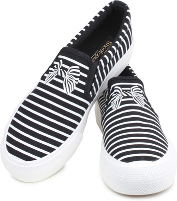 

Shoetopia Canvas Shoes, Black