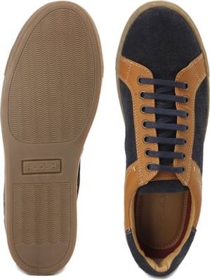 Ruosh Sneaker