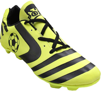 Port Soccer-Girlzz Football Shoes For Men(Green, Black