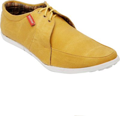 

Bachini Highway Casual Shoes For Men(Yellow)