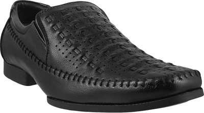 

Metro Awesome Slip On For Men(Black, 11;black