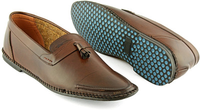 

Chris Brown Beryllium Metal Ring Low Cut Brown Loafers For Men(Brown)