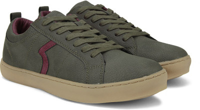 

United Colors of Benetton Men Sneakers For Men(Brown, 904