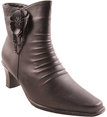 

Adorn Trendy and Elegant Boots For Women(Black