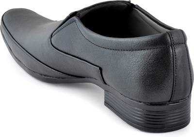 Baaj Slip On