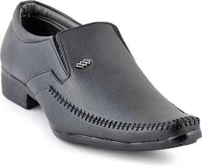 Baaj Slip On