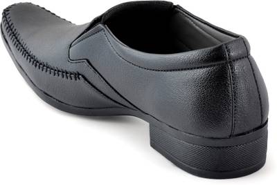 Baaj Slip On