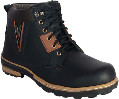 

Shoeniverse Boots For Men(Black)