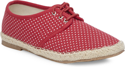 

Larissa & Bella Sneakers For Women(Red