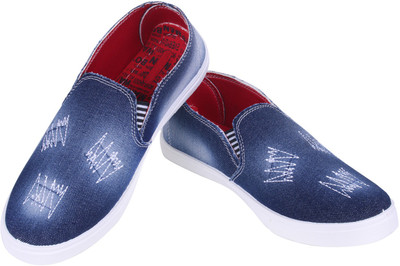 

World Wear Footwear Canvas Shoes For Men(Blue