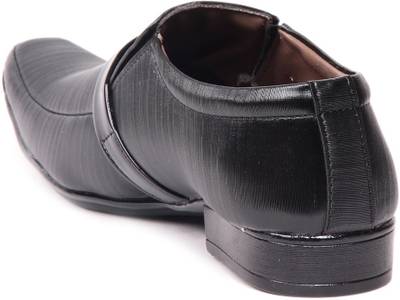Baaj Slip On