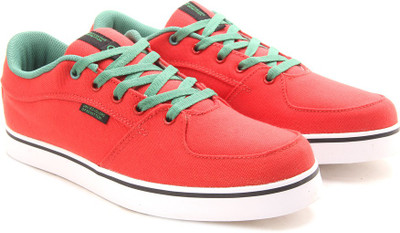 

United Colors of Benetton Men Sneakers For Men(Red), 906