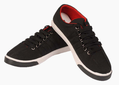 

Fluid Black white Canvas Shoes For Men(Black, White)