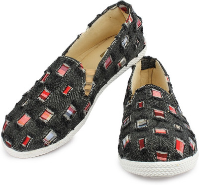 

Moonwalk Casuals For Women(Black