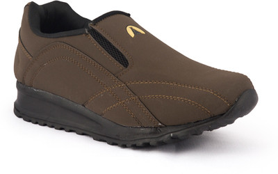 formal running shoes