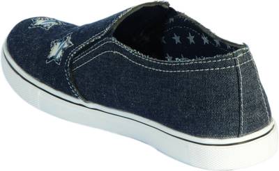 Aadi Sneakers