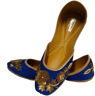 

Coral Haze Jutis For Women(Blue, Yellow